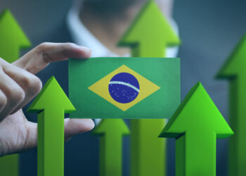 Analistas comentam decisão do Copom em manter a taxa de juros em 10,5%