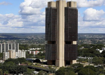 Boletim Focus aponta queda na inflação para 2024 após nove semanas de alta