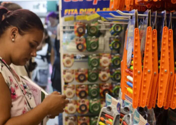 Varejo cresce 0,3% no primeiro semestre de 2024, segundo Índice Stone