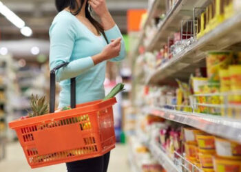 Confiança do Consumidor sobe pelo terceiro mês consecutivo