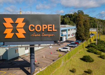 Copel (CPLE6) tem lucro líquido ajustado de R$ 473,6 mi no 2T24