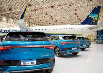 Azul e BYD lançam serviço exclusivo de Concierge que deve atender clientes em aeroportos