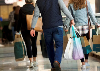 Vendas no varejo restrito sobem 0,6% em julho, superando expectativas do mercado