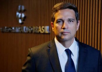 Campos Neto afirma que Brasil precisará de choque fiscal positivo para ter juros mais baixos