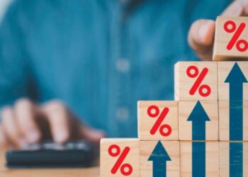 Expansão fiscal bloqueia Brasil de aproveitar redução de juros, afirma economista da Veedha