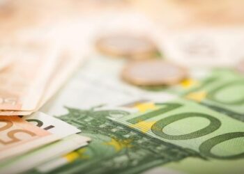 Goldman Sachs prevê queda de até 10% no euro em caso de vitória de Trump e imposição de tarifas