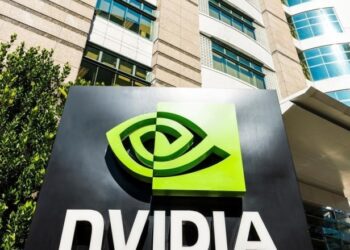 Nvidia lidera revolução tecnológica com GPUs e inteligência artificial, impulsionando inovação global