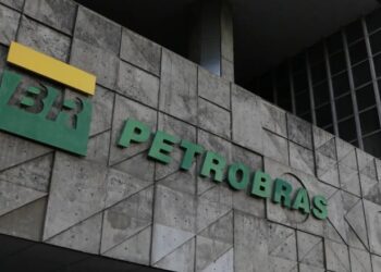 Petrobras divulgará resultados do 3T24 com expectativa de dividendo extraordinário, aponta XP