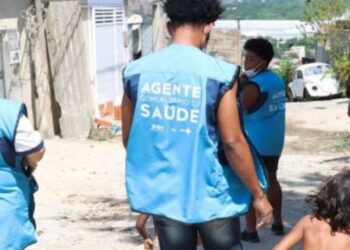 Qual é a função e o salário de um agente comunitário de saúde?