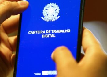 Desemprego no Brasil atinge mínimo de 6,2%
