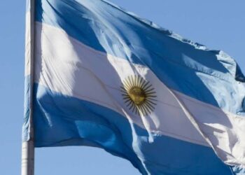 Fitch eleva nota de risco da dívida da Argentina para CCC