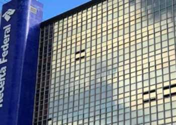 Arrecadação de impostos alcança nível recorde de R$ 2,6 trilhões em 2024