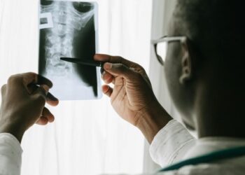 Câncer na coluna tem cura? Entenda opções de tratamento