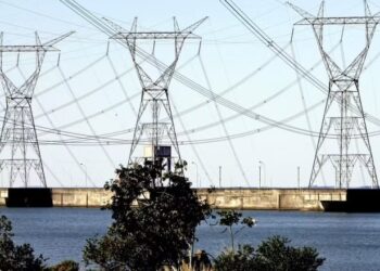 Governo estuda alterar decreto para cobrir déficit de R$ 333 milhões na conta de Itaipu