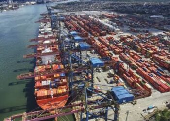 Governo avança com construção de megaterminal de contêineres em Santos