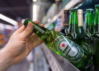 Lucro da Heineken cai 57.6% em 2024 em comparação a 2023