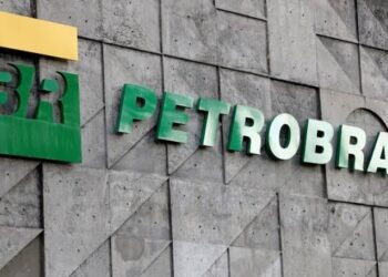 Lucro líquido da Petrobras recua 70% em 2024 na comparação com 2023