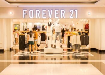 Rede de lojas Forever 21 pede falência
