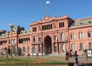 Argentina capta US$ 1,15 bilhão em leilão de títulos e atrai interesse de investidores estrangeiros