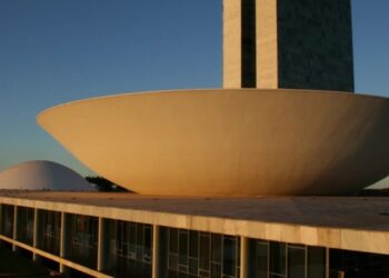 Congresso concentra R$ 9,7 bilhões em emendas genéricas e dificulta rastreio dos recursos, aponta levantamento