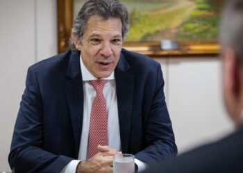 Haddad afirma à Moody’s que Brasil cumprirá meta fiscal em 2025