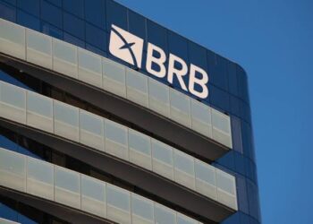 Justiça derruba liminar e BRB avança na compra de parte do Banco Master