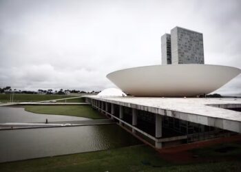 Congresso amplia gastos e pressiona ajuste fiscal, que já supera R$ 100 bilhões em 2025