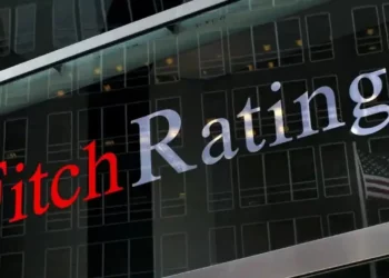 Fitch mantém nota do Brasil em ‘BB’ e alerta para alta da dívida e incerteza fiscal