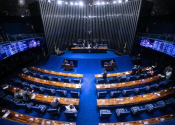 Congresso derruba aumento do IOF e surpreende governo com votação relâmpago