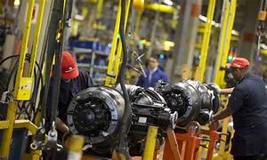 Brasil ganha fôlego em competitividade, mas ineficiência do Estado continua freando avanço, aponta estudo