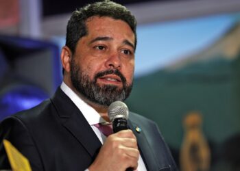 Correios amarga prejuízo de mais de R$ 1 bilhão e presidente pede demissão