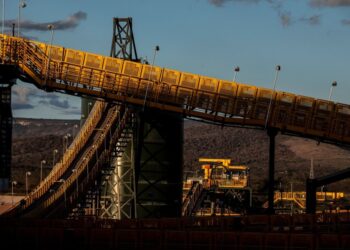 EUA buscam acordo com Brasil para compra de minerais críticos em meio a tensão comercial