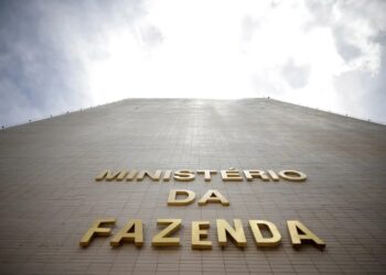 Tesouro prevê superávit primário de 1,25% do PIB até 2035