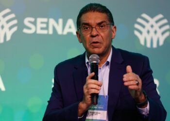 Compromisso com plano fiscal duro pode antecipar reação do mercado, diz Mansueto