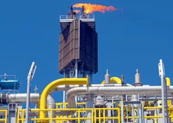 Mercado de petróleo enfrenta volatilidade com estagflação nos EUA e tensões geopolíticas