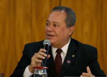 Empresários brasileiros tentam reverter tarifas nos EUA, mas ouvem que sobretaxa é decisão política de Trump