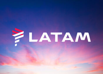 LATAM fecha acordo bilionário com a Embraer e pode comprar até 74 jatos E195-E2
