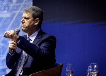 Tarcísio ganha tom de presidenciável e fala em equipe pró-Brasil para 2026