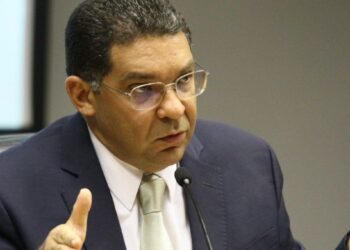 Economista-chefe do BTG Pactual afirma que valorização do Ibovespa em 2025 ‘não tem nada a ver com o Brasil’