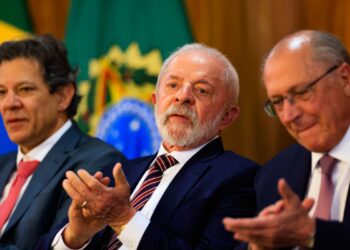 Receita adicional de 2026 pode vir de combinação de tributos, apesar de previsão ligada ao Imposto de Importação