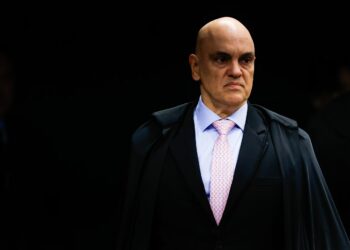 Juristas questionam inquérito aberto de ofício por Alexandre de Moraes