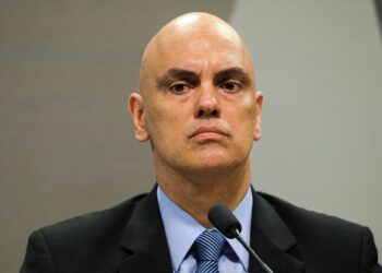 STF abre inquérito de ofício e decisão  de Moraes gera questionamentos