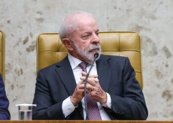 Lula critica mercado financeiro e defende autonomia de Galípolo