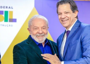 Arrecadação de impostos federais alcança maior nível desde 2011