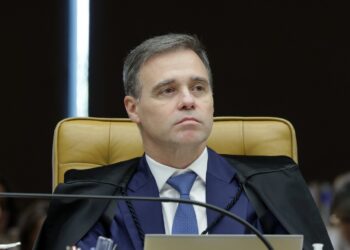 André Mendonça autoriza CPI do INSS a acessar dados sigilosos de Daniel Vorcaro