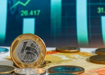 IGP-10 reverte queda e avança 2,94% em abril, com disseminação do choque de commodities pela economia