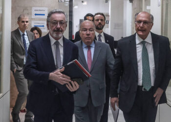 Tarifas dos EUA levam BNDES a pedir mais R$ 7,25 bilhões