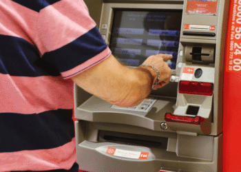 Bancos podem encerrar conta corrente sem aval do cliente, decide STJ